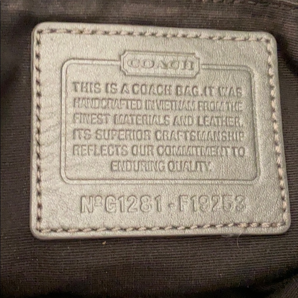 Gray signature Coach handbag - Picture 3 of 8